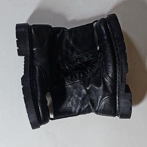 Dr Martens Combat Boots Black Men's Size 10. Oil Resistant
